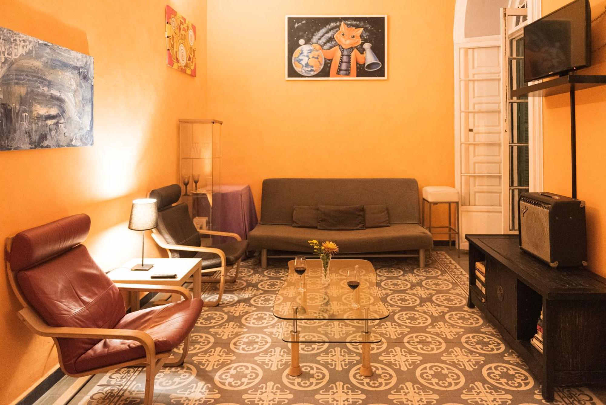 Private Rooms In Historic Building On The Square 말라가 외부 사진
